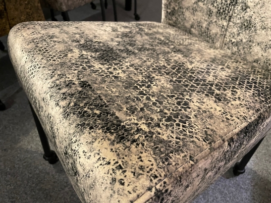 Nr. 66 I Angebot SALE % / 2 Stühle im Set / Stoff / Ausstellungsware sofort verfügbar