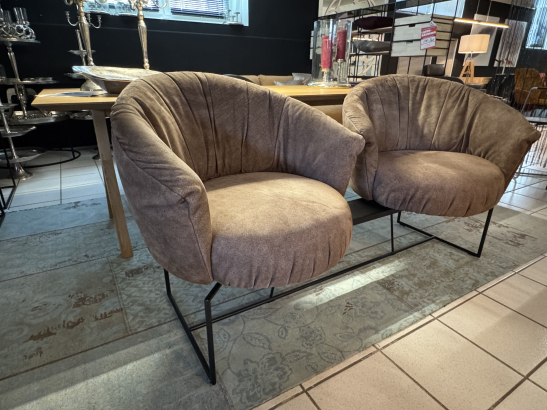 Nr. 240 I Angebot SALE % / Bullfrog Bank Apero / Sitzbank für den Esstisch mit zwei integrierten Drehsitzen in Büffelleder / Ausstellungsware sofort verfügbar