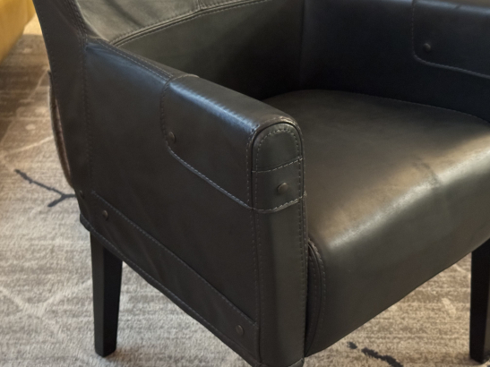 Nr. 230 I Angebot SALE % / Het Anker Stuhl / Einzelstuhl in Leder schwarz / Ausstellungsware sofort verfügbar