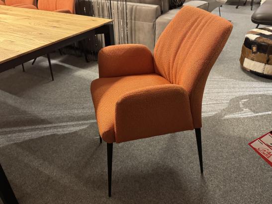 Nr. 225 I Angebot SALE % / Mobitec Stuhl Enora / Stuhl mit Armteil in Stoff orange / Ausstellungsware sofort verfügbar