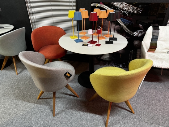 Nr. 30 I Angebot SALE % / Mobitec Stuhl Neo / 4 Stühle im Set / Stoff / Ausstellungsware sofort verfügbar