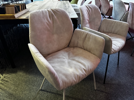 Nr. 28 I Angebot SALE % / Mobitec Stuhl Mood / 4 Stühle im Set / Stoff / Ausstellungsware sofort verfügbar