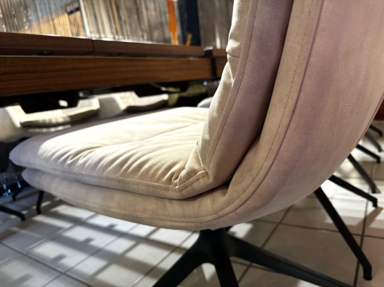 Nr. 96 I Angebot SALE % / 4 Stühle im Set / Ausstellungsware sofort verfügbar
