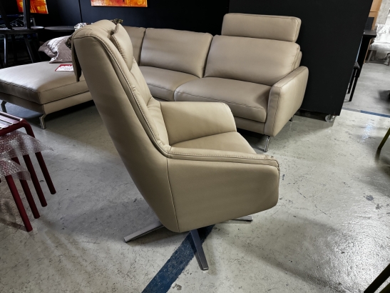 Nr. 18 I Angebot SALE % / Sessel Wendy mit Funktion / Leder / Lagerware sofort verfügbar
