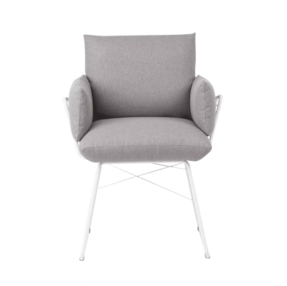 Nr. 18 / Stuhl mit Armteil / in Stoff oder Leder / ab 451 €