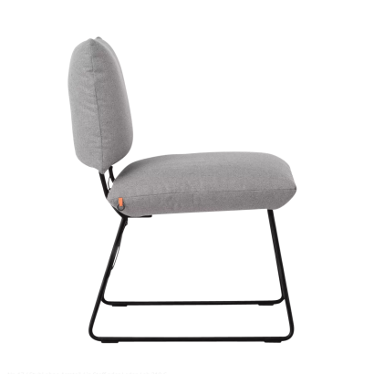 Nr. 17 / Stuhl ohne Armteil / in Stoff oder Leder / ab 319 €