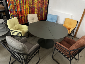 Nr. 181 I Angebot SALE % / runder Outdoor Tisch / Aluminium / Lagerware sofort verfügbar