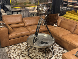 Nr. 280 I Angebot SALE % / Stehlampe aus massivem, poliertem Aluminium / Ausstellungsware sofort verfügbar