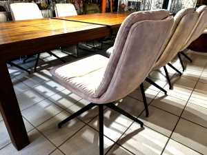 Nr. 96 I Angebot SALE % / 4 Stühle im Set / Ausstellungsware sofort verfügbar