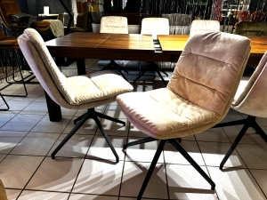 Nr. 96 I Angebot SALE % / 4 Stühle im Set / Ausstellungsware sofort verfügbar