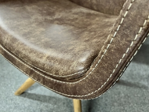 Nr. 77 I Angebot SALE % / Stuhl / Leder / Ausstellungsware sofort verfügbar