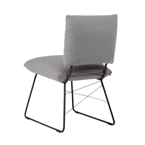 Nr. 17 / Stuhl ohne Armteil / in Stoff oder Leder / ab 319 €